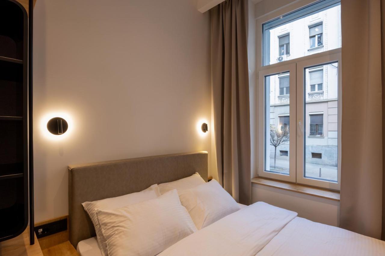 Hop Inn Rooms & Suites Belgrad Exterior foto