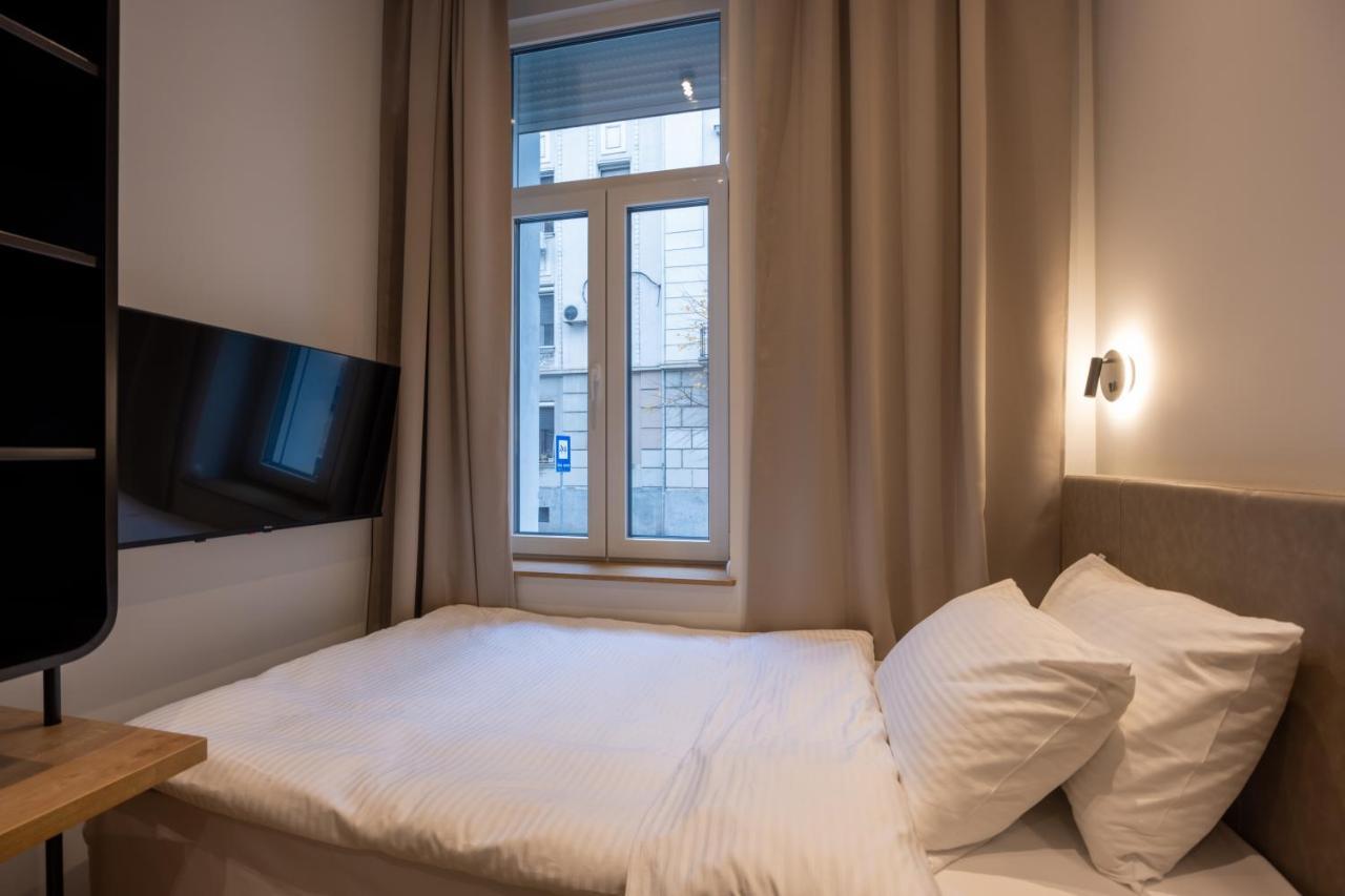 Hop Inn Rooms & Suites Belgrad Exterior foto
