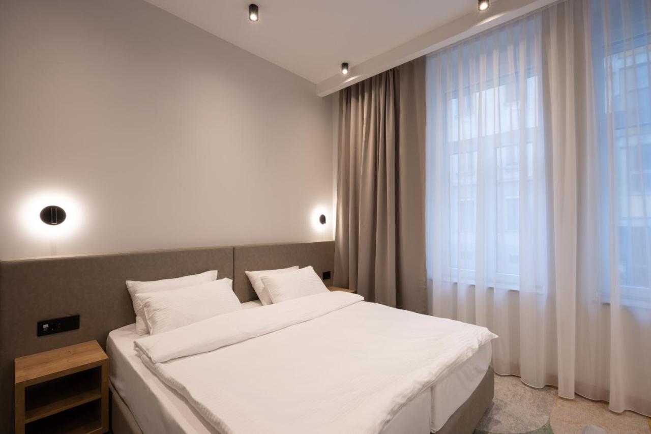 Hop Inn Rooms & Suites Belgrad Exterior foto